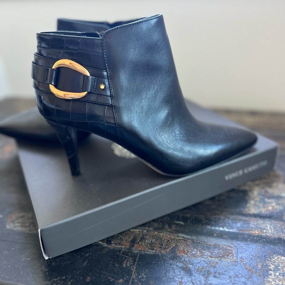 Vince Camuto booties BRAND NEW